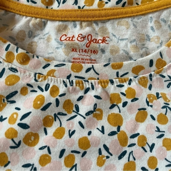 Cat & Jack bundle of 2 long-sleeve t-shirts with floral print and peace sign - Picture 2 of 5